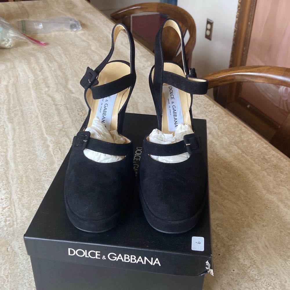 Dolce and Gabbana black sued Mary Jane platforms